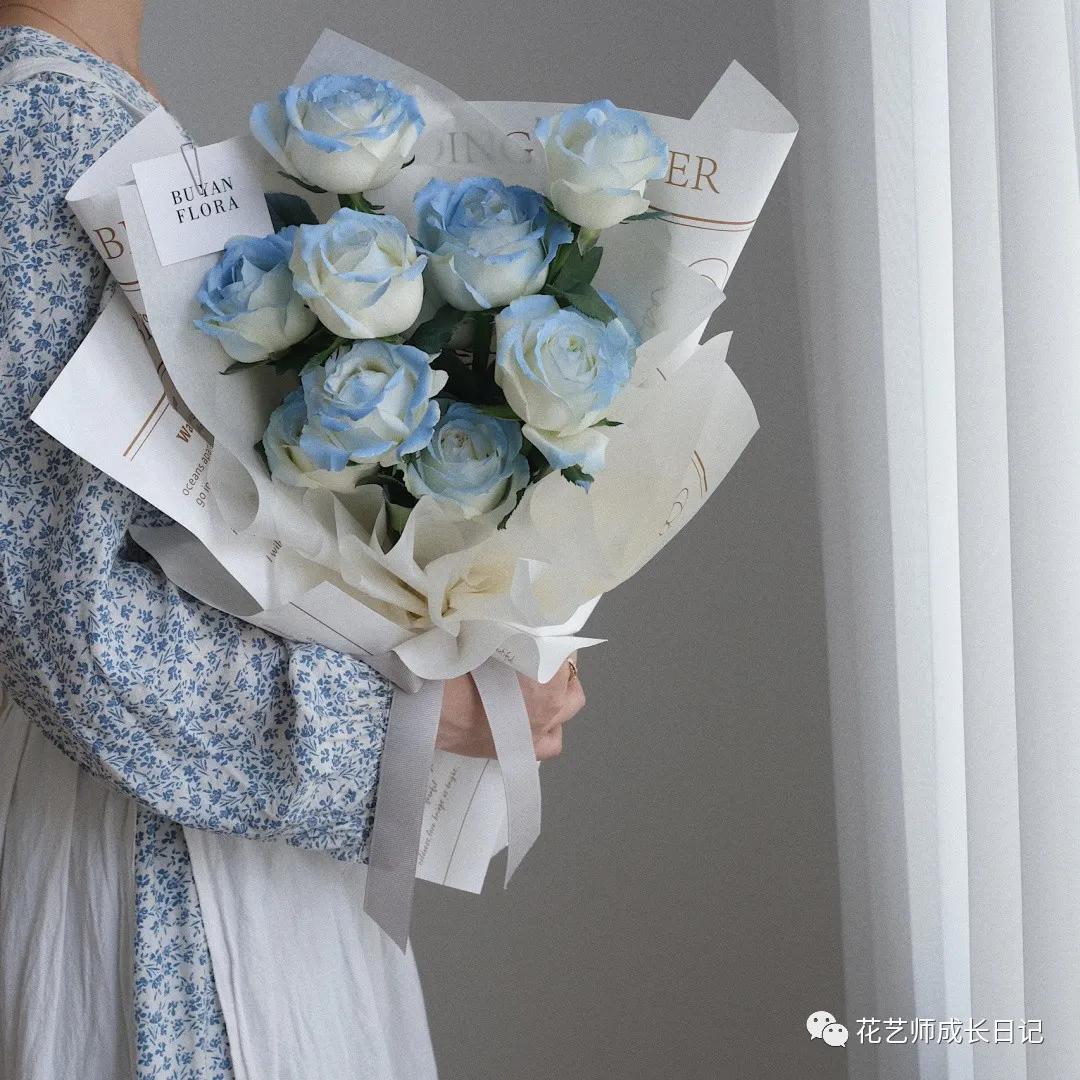 节日特辑vol.3|520碎冰蓝玫瑰花束，再来一波