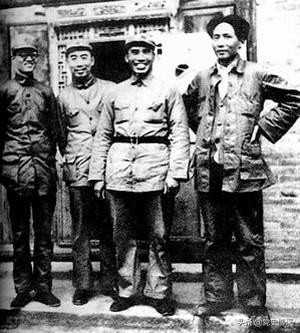 毛*东泽**眼中的周恩来:第一流的组织者和政治家