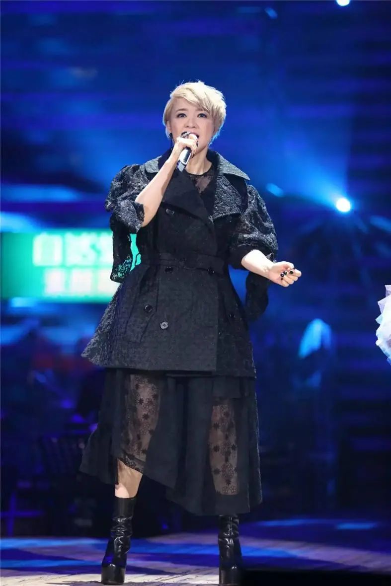 棣欐腐鍏富鐨勬矇娴,棣欐腐鍏富鍜屾鑹宠姵