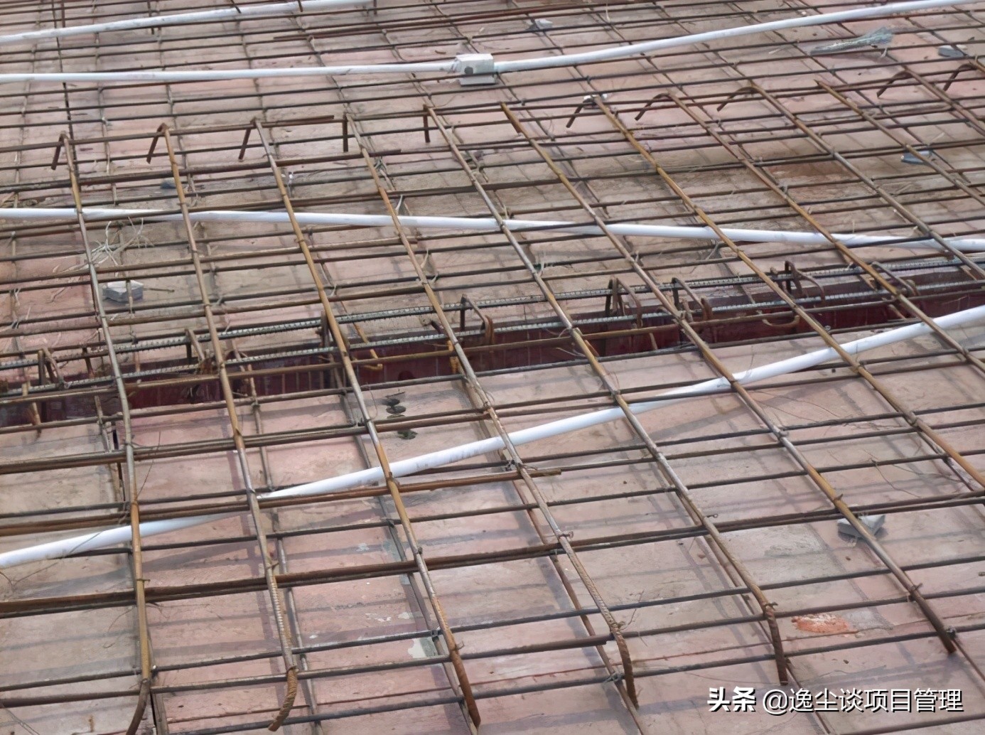 施工现场钢筋安装绑扎通病案例,钢筋质量通病基础知识培训讲义