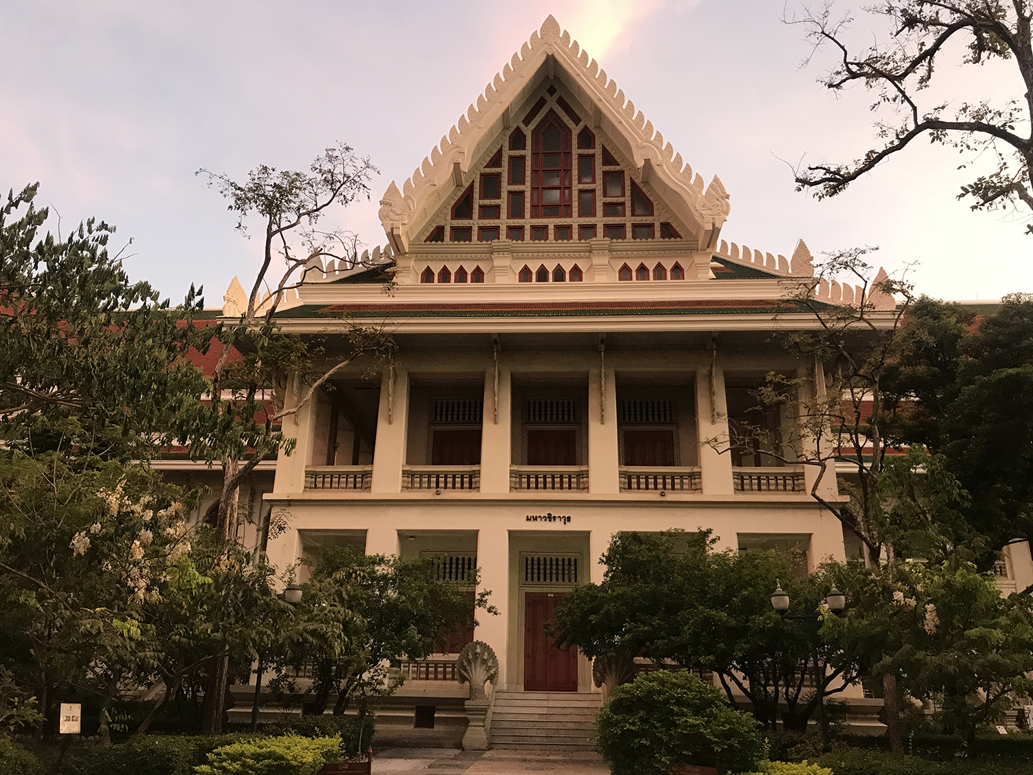 泰国留学期间生病怎么处理,留学期间在泰国生病了怎么办