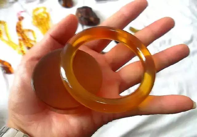 关于珠宝玉石的基础知识书籍,珠宝玉石知识问题有哪些