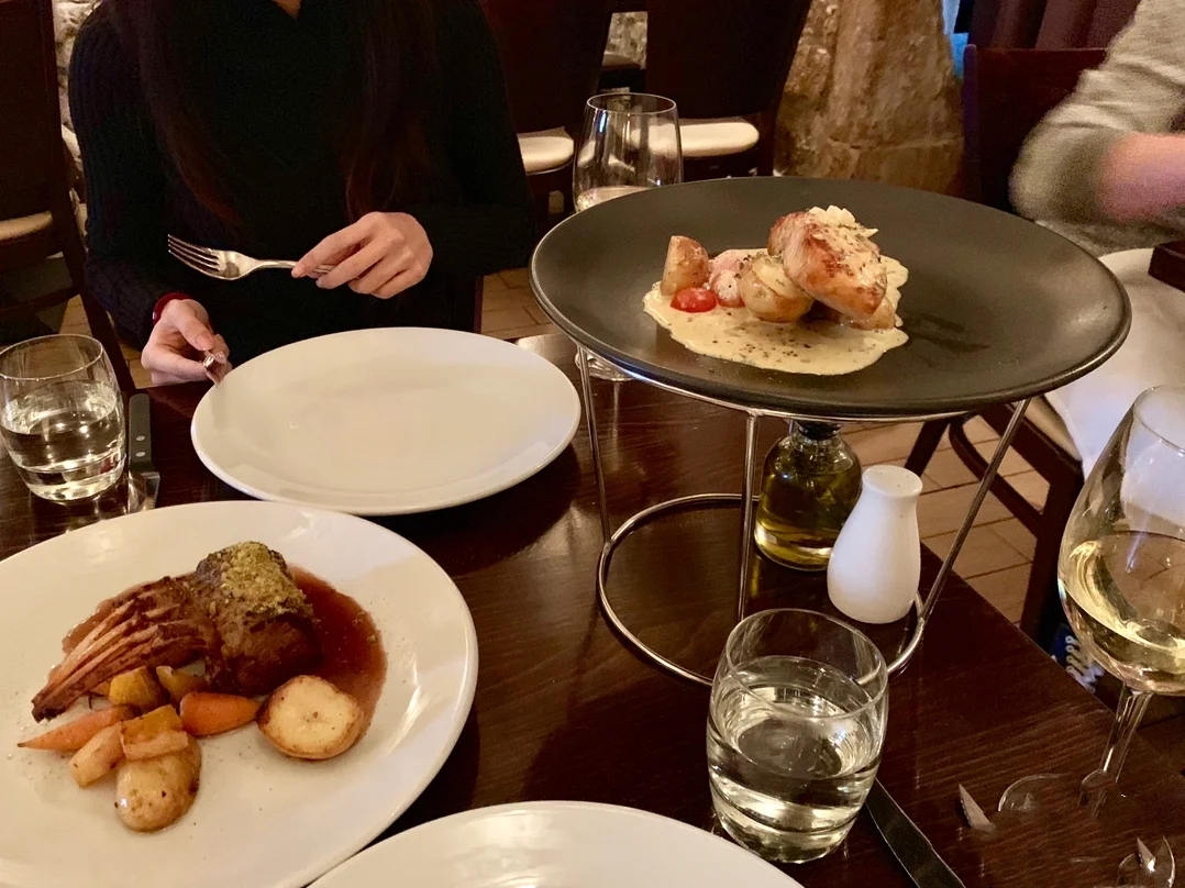 巴斯温泉小镇在哪里,巴斯温泉小镇