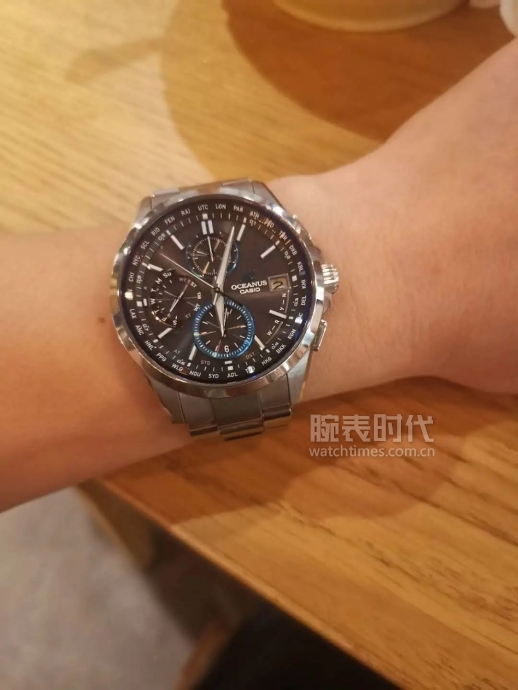 网友晒自己微信好友数量,网友晒1300手表