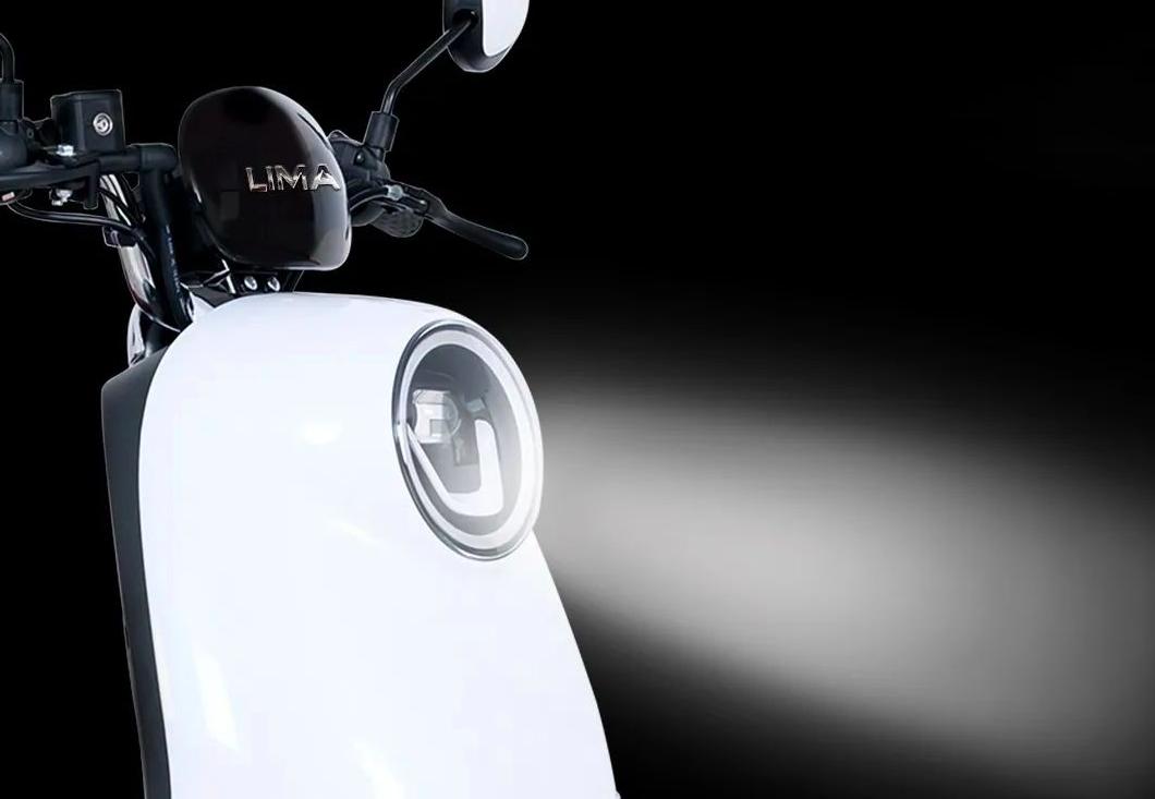 立马电动车2023新款带棚,续航最长的立马电动车