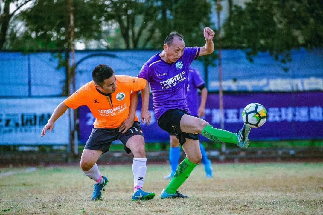 绿茵小课堂|坚持踢球，你的人生或许是这样的......