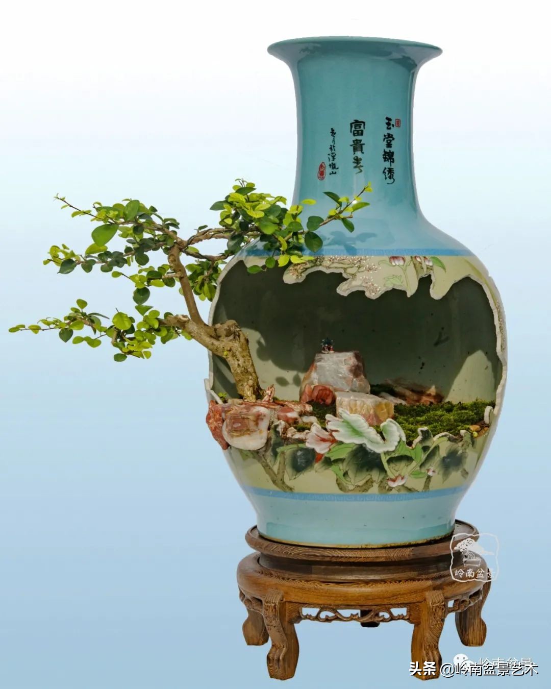 大师经典藏品,景德镇大师燕尾瓶价格