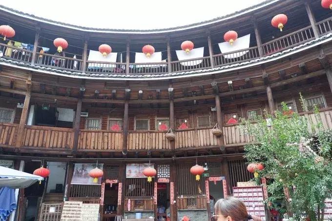 去漳州玩住厦门还是漳州,旅游去厦门还是去泉州