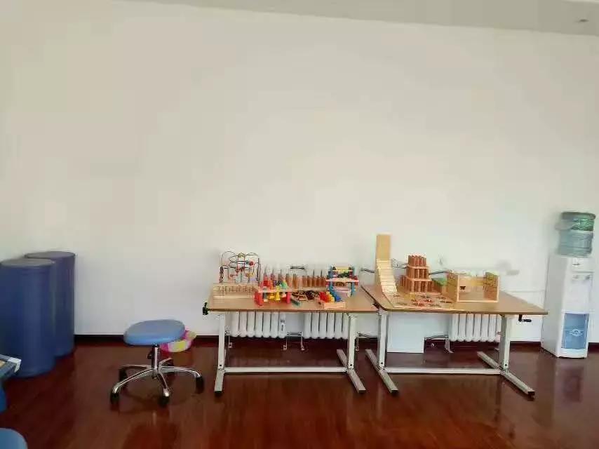 免费脑瘫康复中心电话,贵阳市脑瘫康复中心