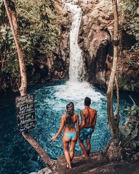 关于男人与女人之间的情感,男生第一次和女生旅行注意什么