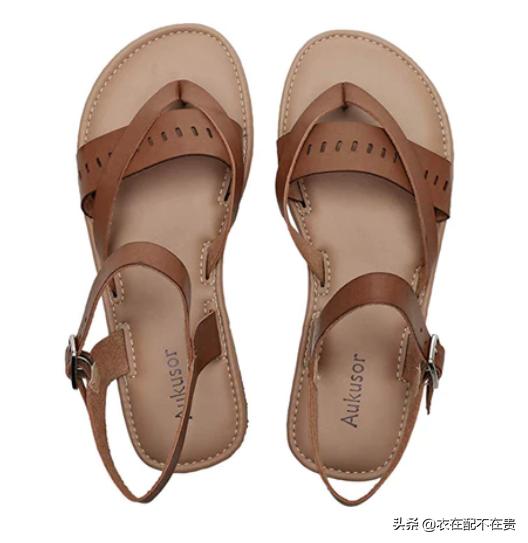 宽脚女生鞋,宽脚女适合穿什么鞋