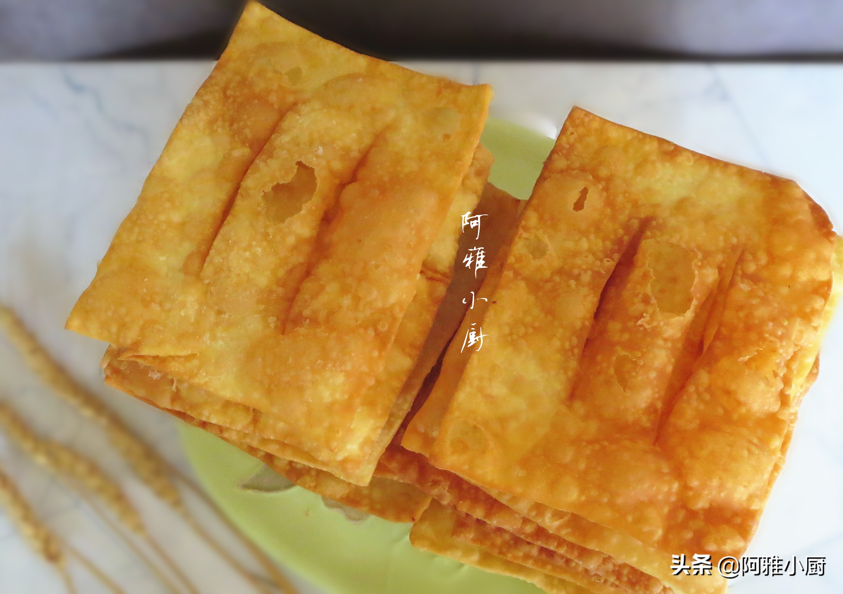 一碗面粉2个鸡蛋教你做香甜酥脆,一碗面粉两个鸡蛋独家做法