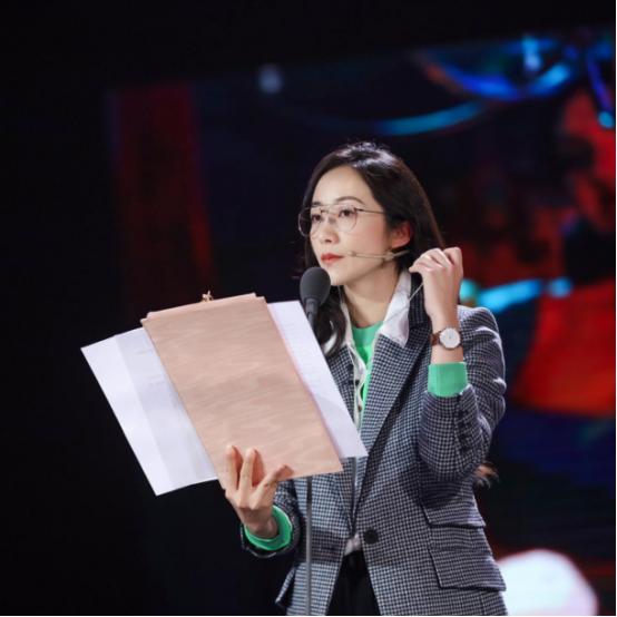 韩雪格子大衣配阔脚裤,韩雪穿格子裤照片