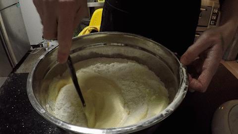 失败的戚风蛋糕怎么处理,失败的戚风蛋糕什么样