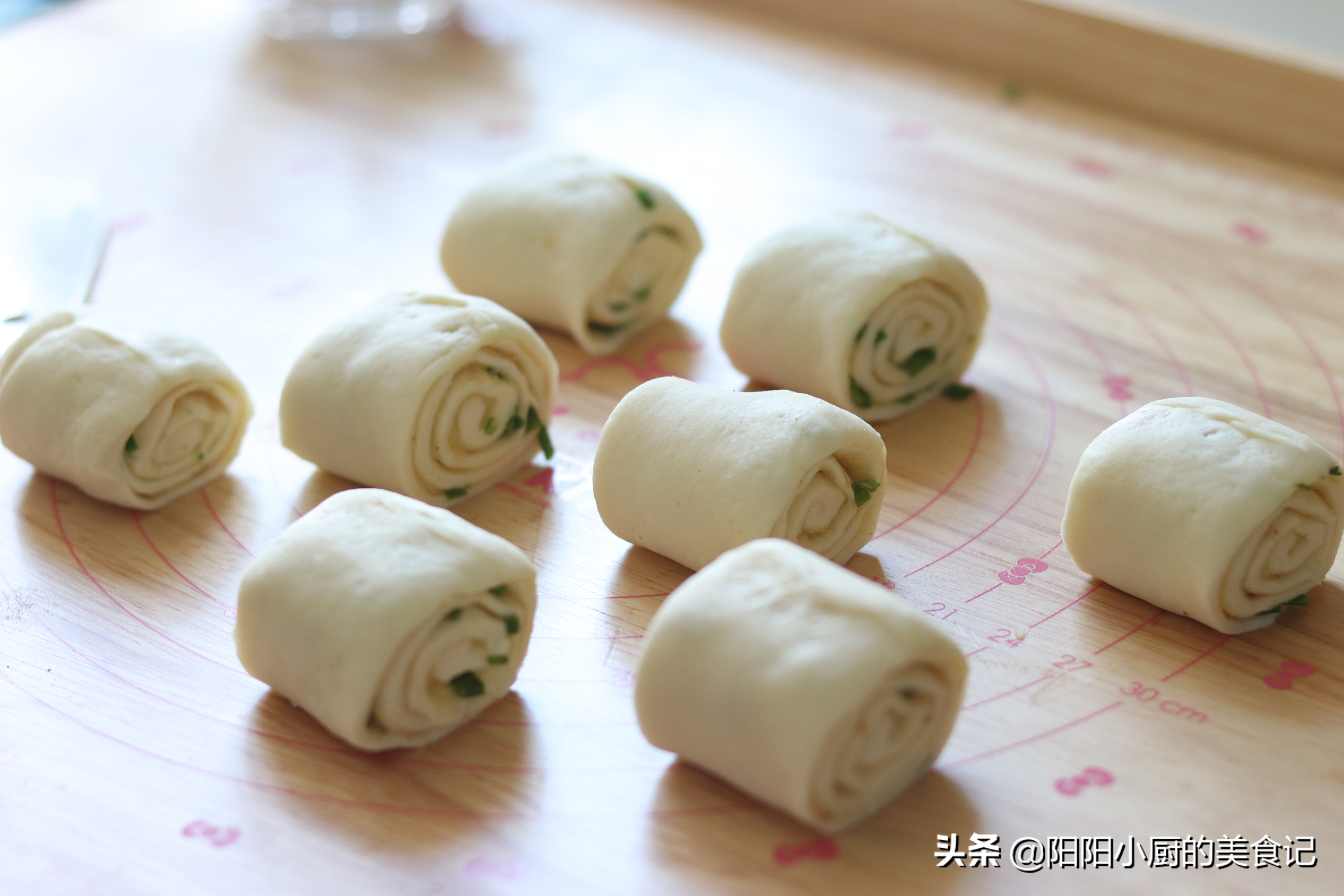 葱油千层饼制作方法,葱油千层饼做法微波炉