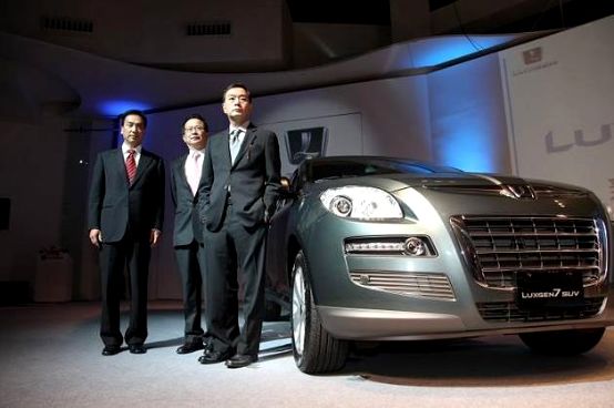 一款Cefiro写下55亿神话，台湾“车王”裕隆严凯泰人生谢幕