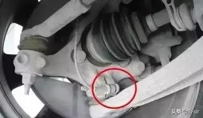 帝豪胎压警告灯亮怎么消除,胎压低警告灯亮了又灭了