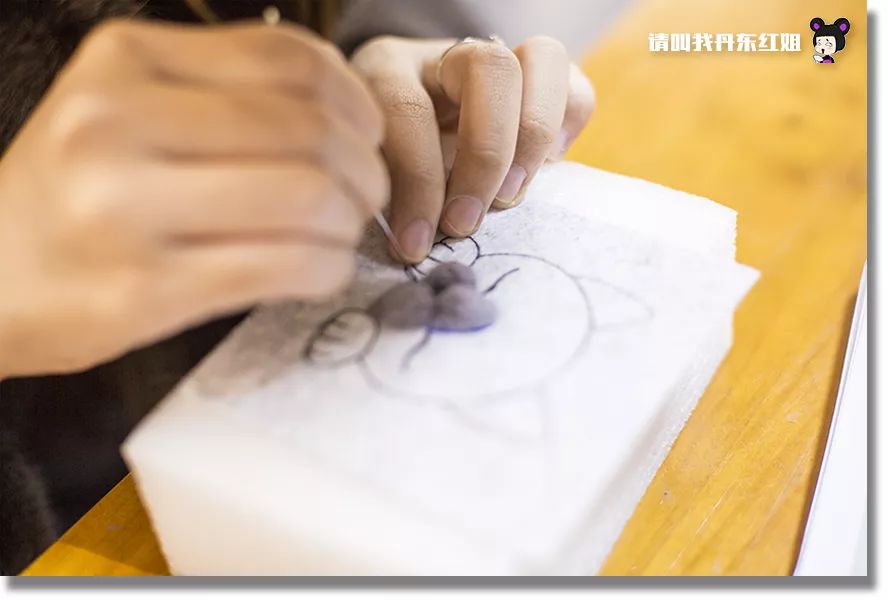 小情侣闺蜜居然在小屋鼓捣一下午，弄出了这个？