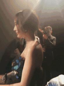 每天十分钟靠墙站能减肚子吗,贴墙站瘦肚子的正确方式