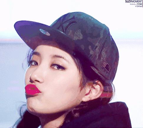 中性风酷帅棒球帽穿搭,秋冬杏色棒球帽穿搭