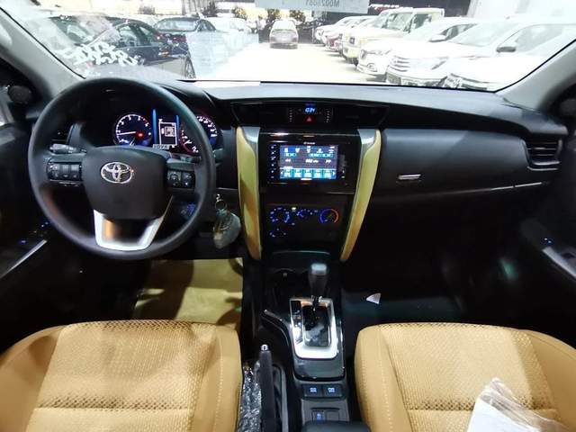 2019款全新丰田奔跑者,小霸道丰田奔跑者