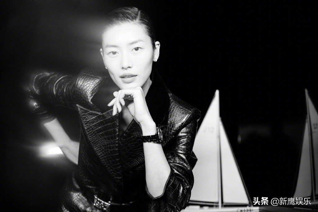 刘雯解约蔻驰原因,刘雯与蔻驰解约的影响