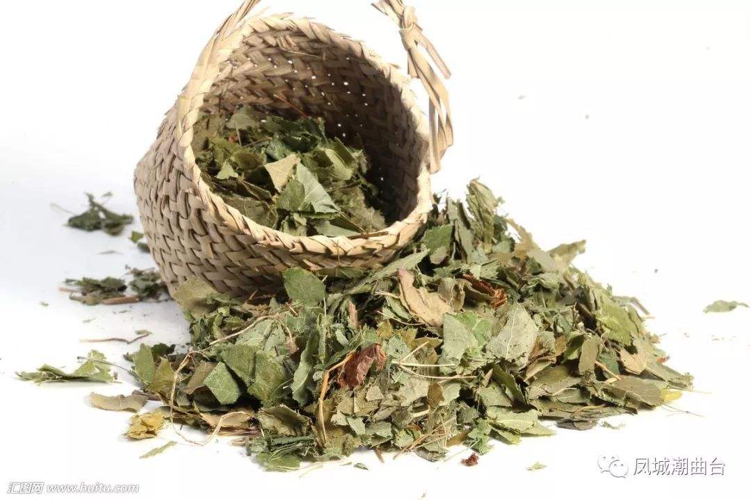 网友推荐的中药药酒，摇晃后真的很美，喝一口却不正常了