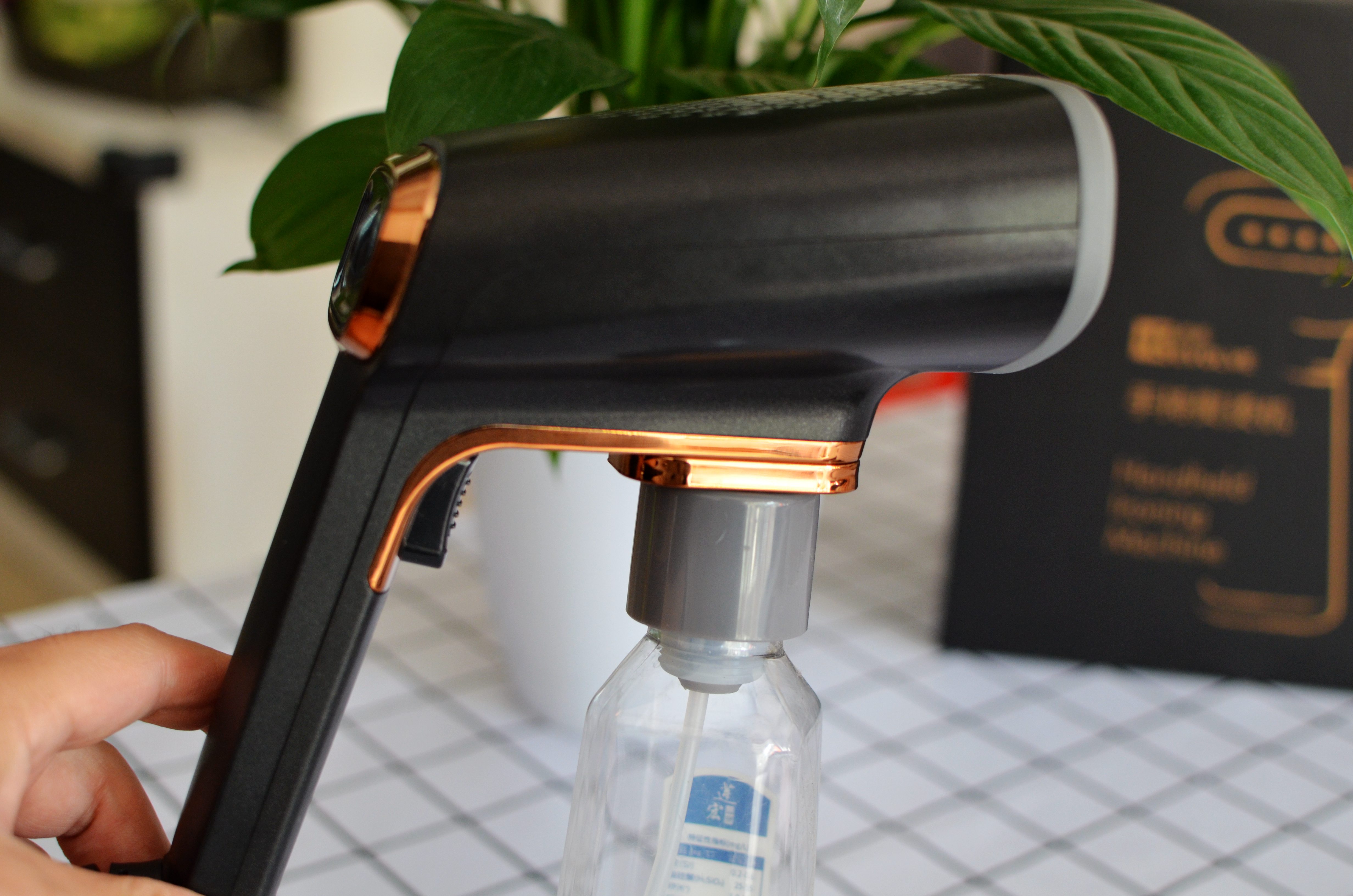 售价399元!卓力出品,熨烫+高温消毒,衣未挂烫机体验