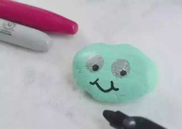 石头画简单幼儿园详细教程,简易石头手工绘画教程