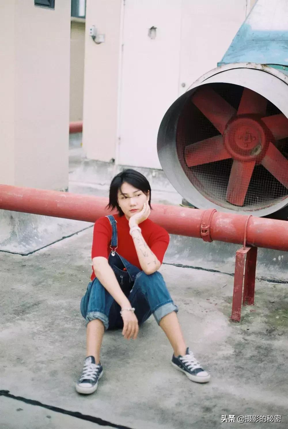 手把手教你拍照表情不自然,四招教你轻松学会拍照精髓