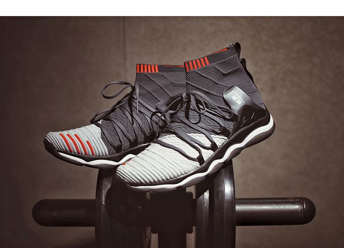 安踏的气垫鞋怎么样,安踏哪款运动鞋和匹克态极相似