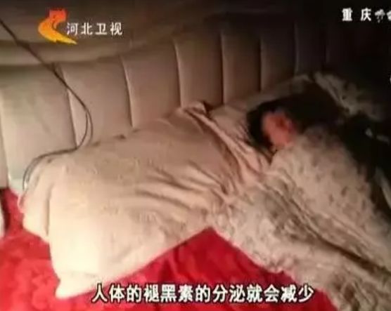 8岁女童将3块积木塞入*体下**：我拼命保护的孩子，却毁在性早熟上