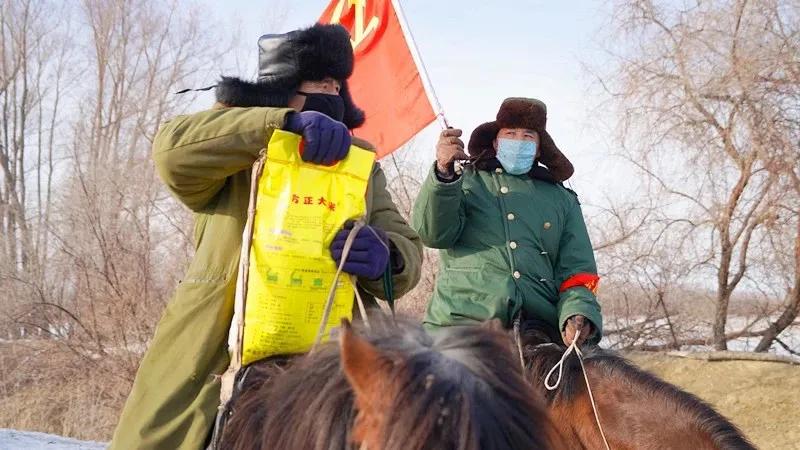*疆新**布尔津:“马背宣传服务队”打通服务群众“最后一公里”