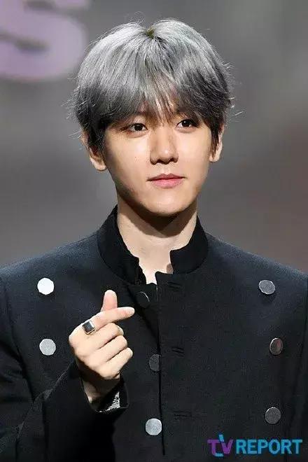 遭记者挖坑？SM新晋SOLO歌手高情商化解危机，深情告白成员……