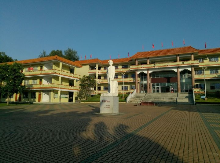 海陆丰百年名校——彭湃中学