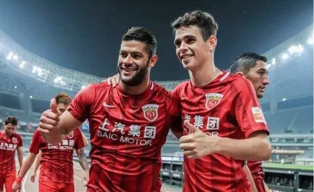 请求加入国足的理由,奥斯卡愿意为国足效力