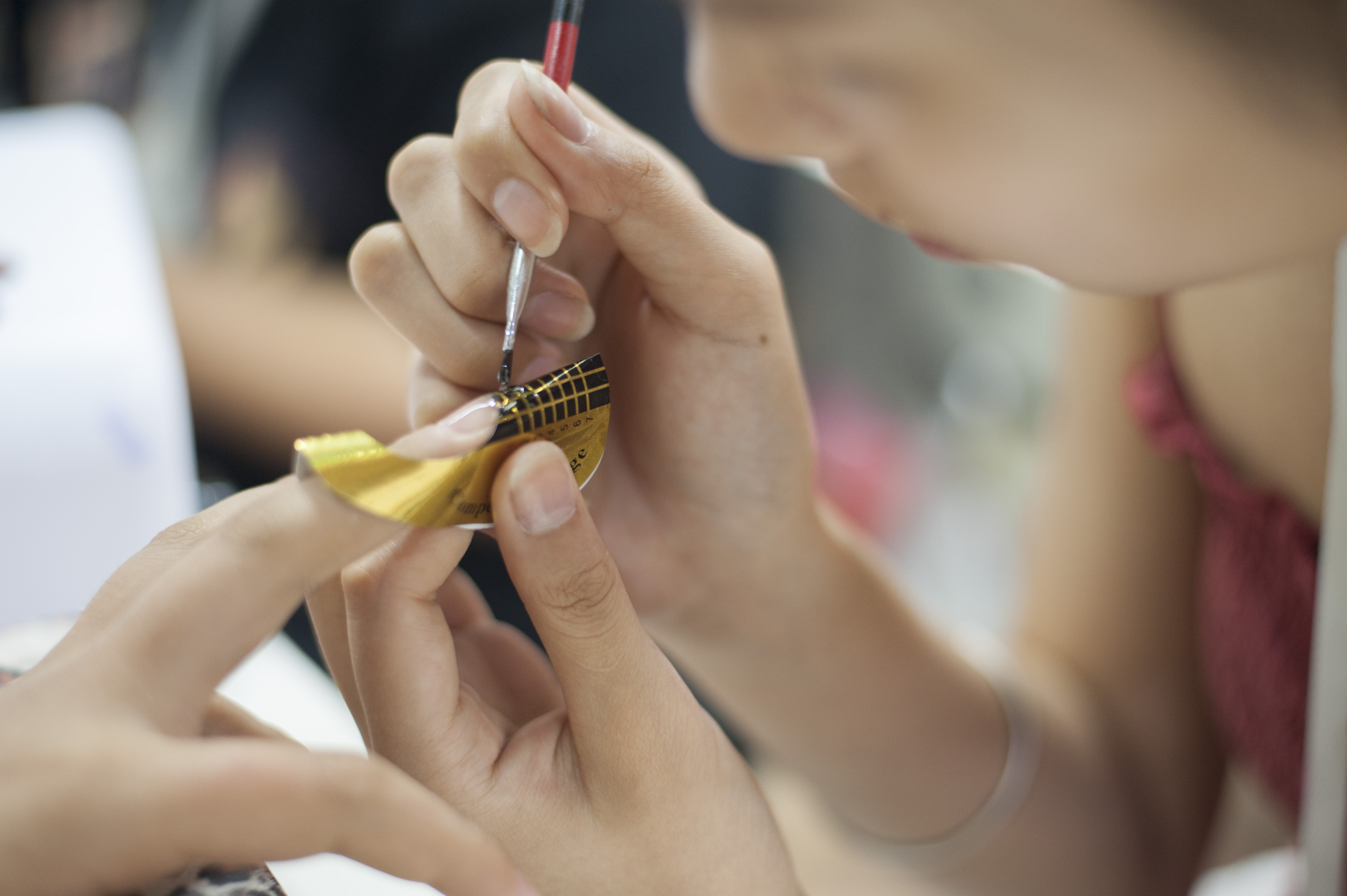 初学者学美甲全过程慢教程,美甲初学者磨甲片基本全步骤