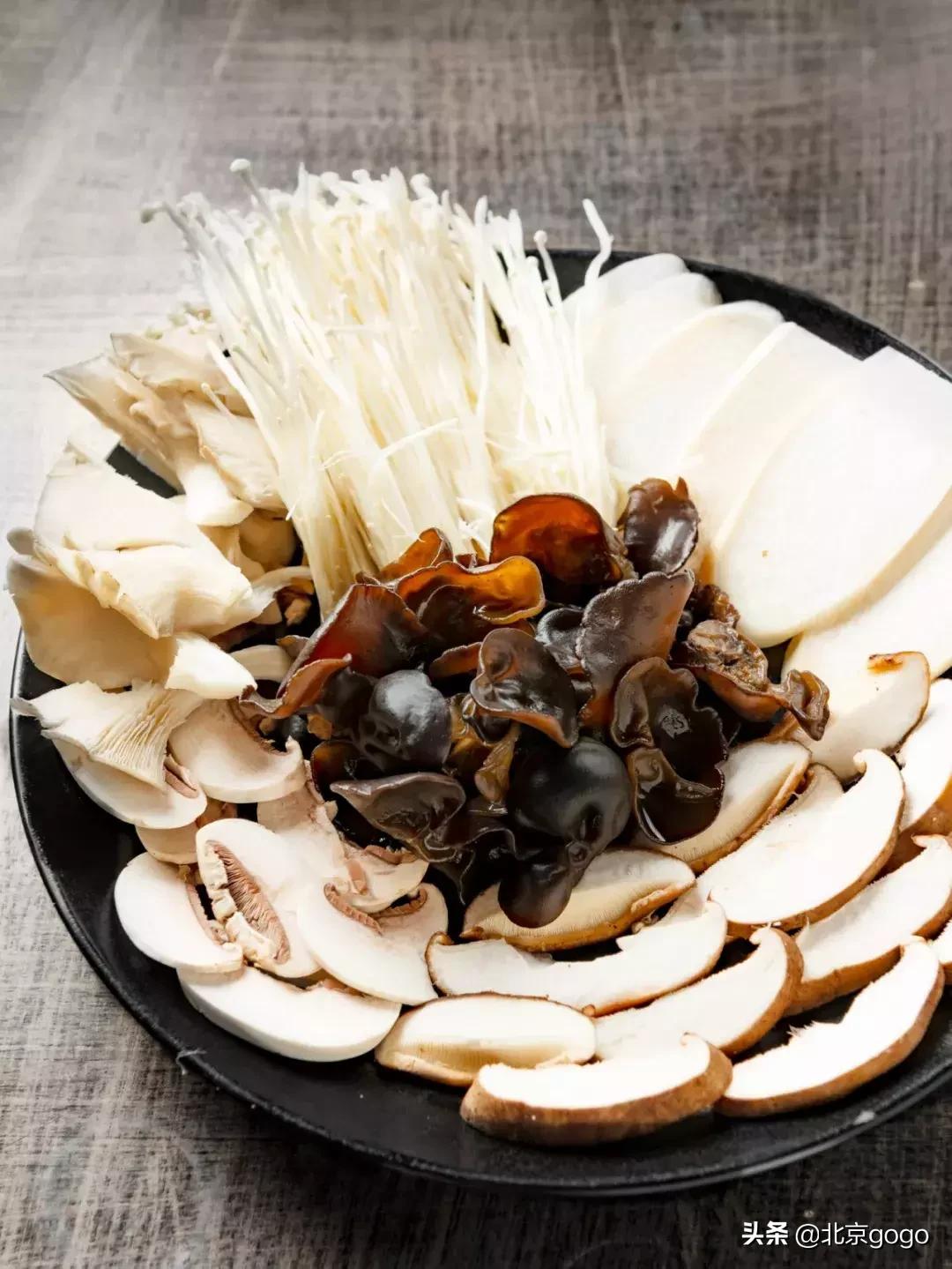 听说屯里有一家正宗潮牛，隔着屏幕也能闻到牛肉的香气