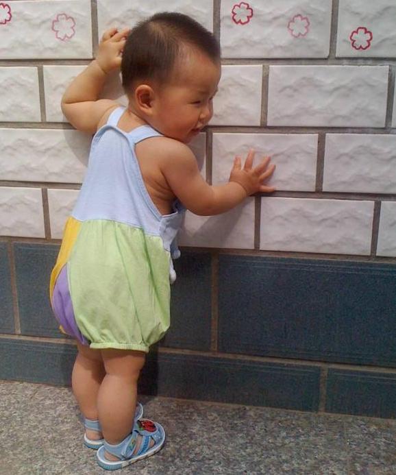 孩子走路的注意事项,小孩走路必经八个阶段