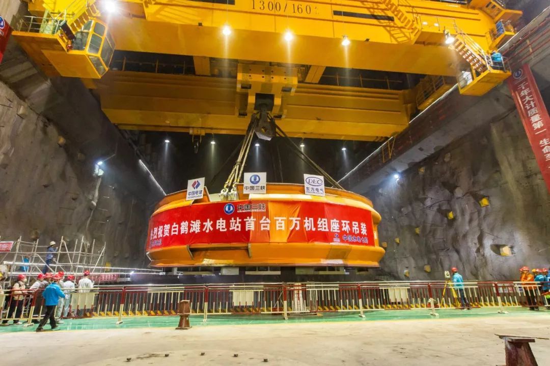 宏伟壮观的金沙江白鹤滩水电站,深山峡谷里的水电站