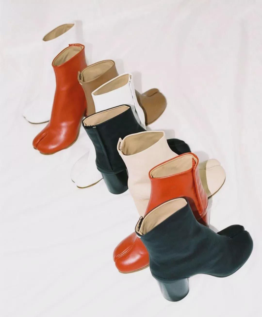 花5000块钱买个猪蹄子鞋穿,我已经跟不上潮流了…