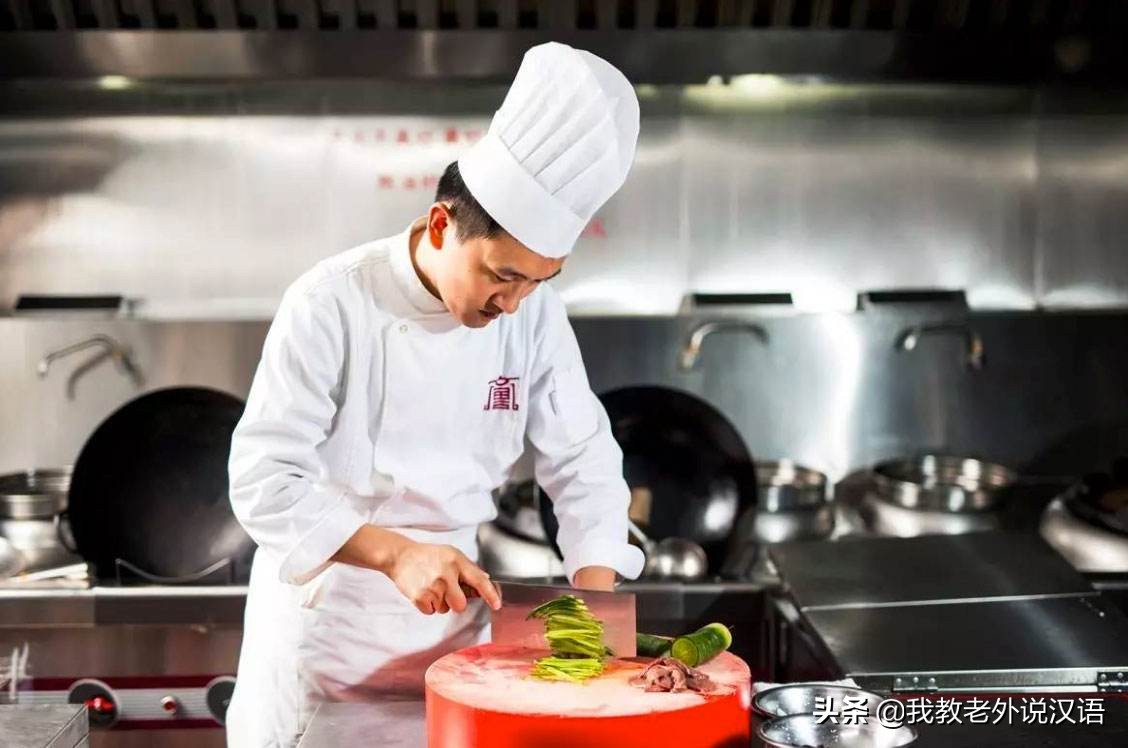 在英国的中国人工资多少,英国打工的中国人一个月多少钱