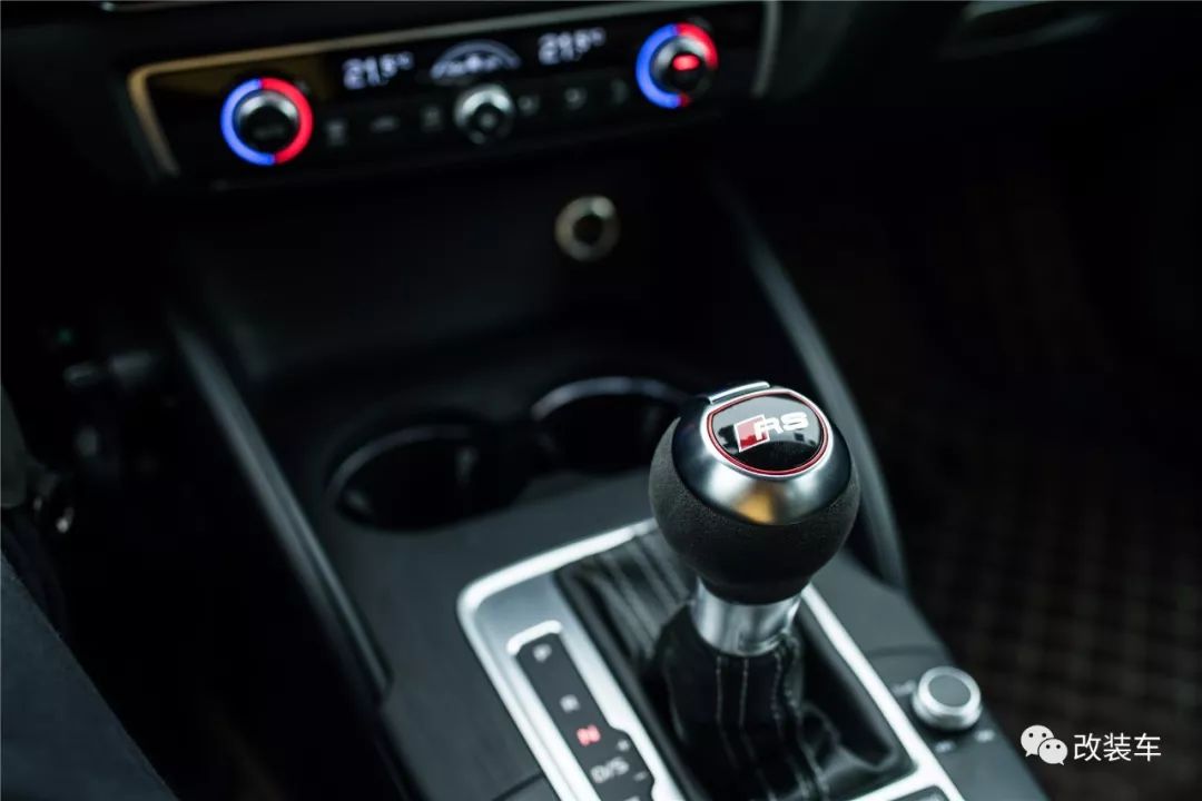 奥迪a3升级17款前杠,奥迪a335tfsi改装