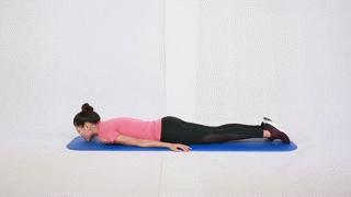 疫情严峻宅在家里怎么练？送给跑者5套不带重样的力量训练动作