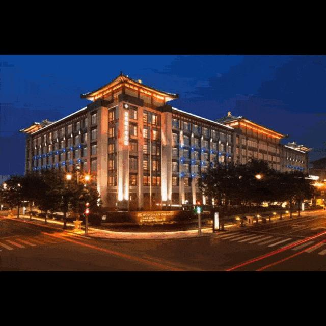 西安人,这300份圣诞礼包我要免费送给你!速抢!