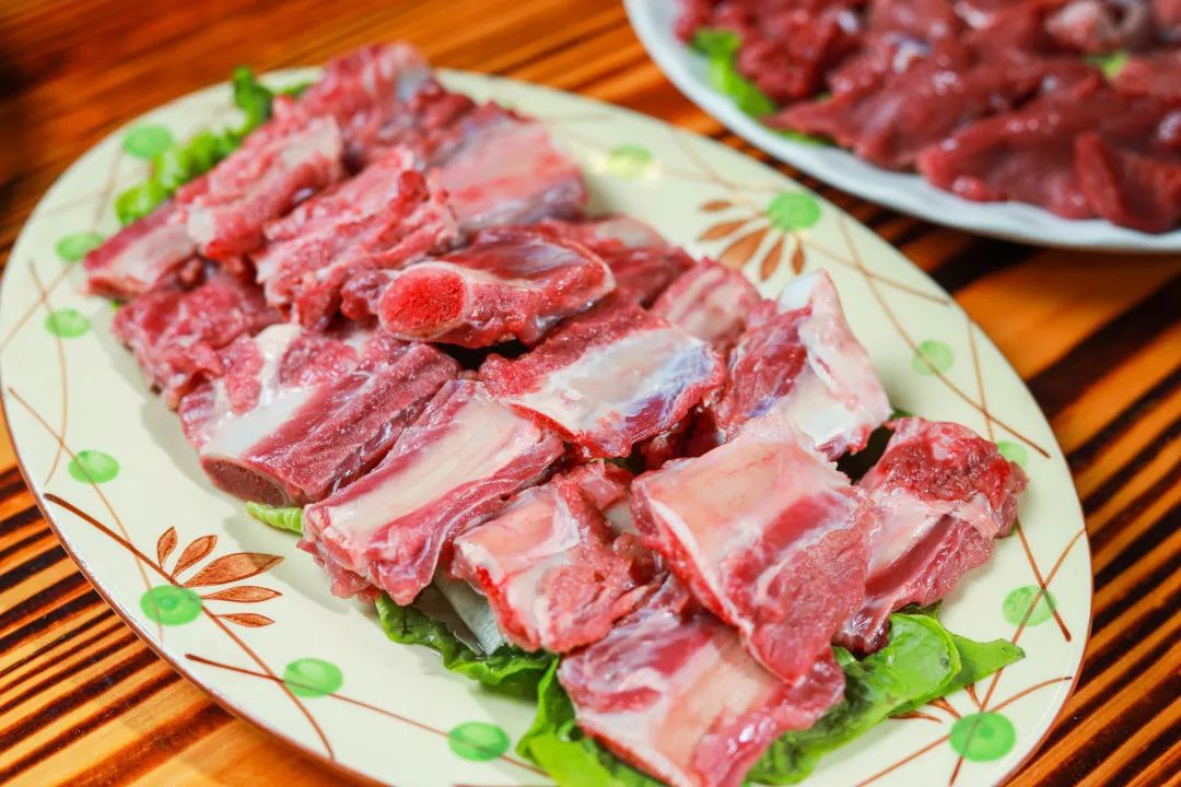 南海有间专注食驴肉的爆抵农庄，人均40元叹全驴宴