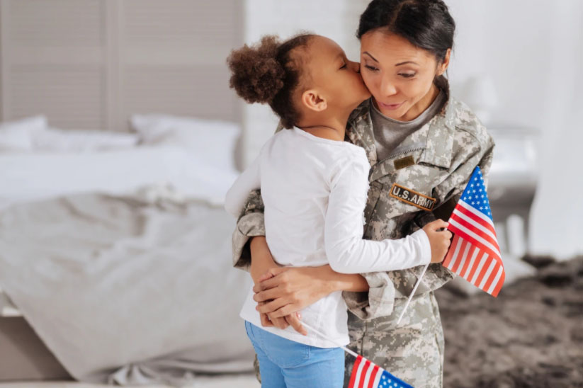 美国女兵的福利待遇,美国女兵7个月后回国