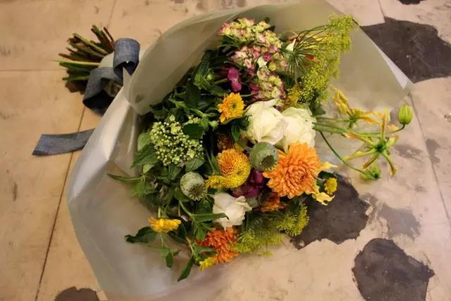 花束都做不好，你还怎么开花店