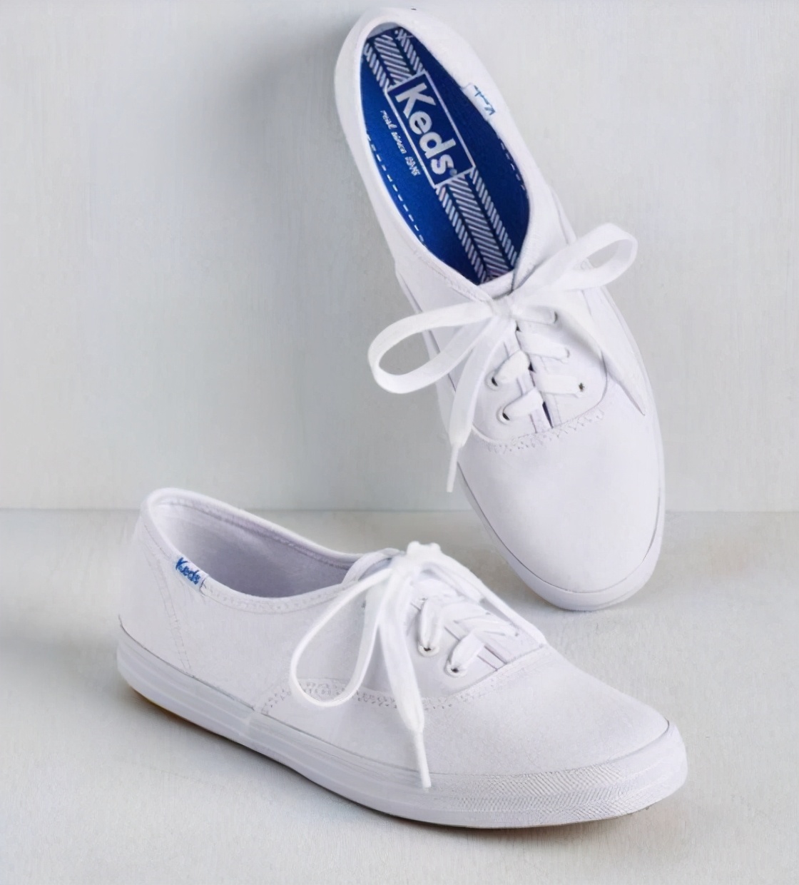 白布鞋脏了怎么迅速清理,白布鞋脏了如何把它擦干净