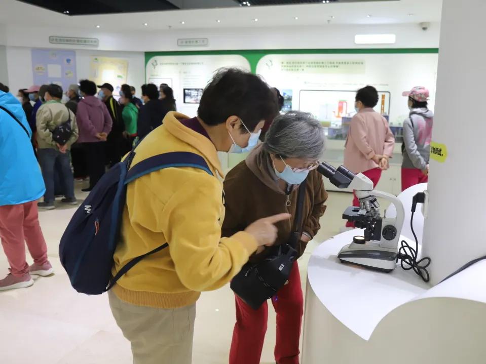 理论实践共学习,理论学习做到三个结合